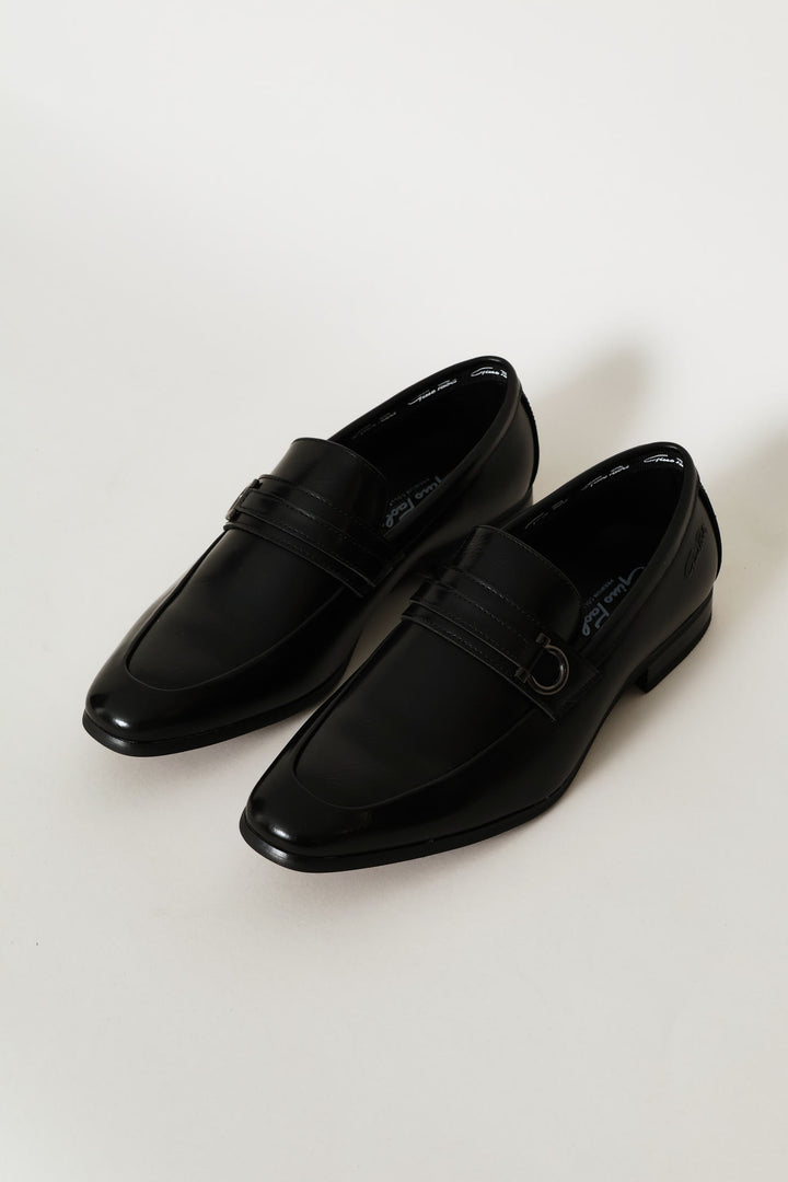 Kyan Trim Detail Slip On - Black