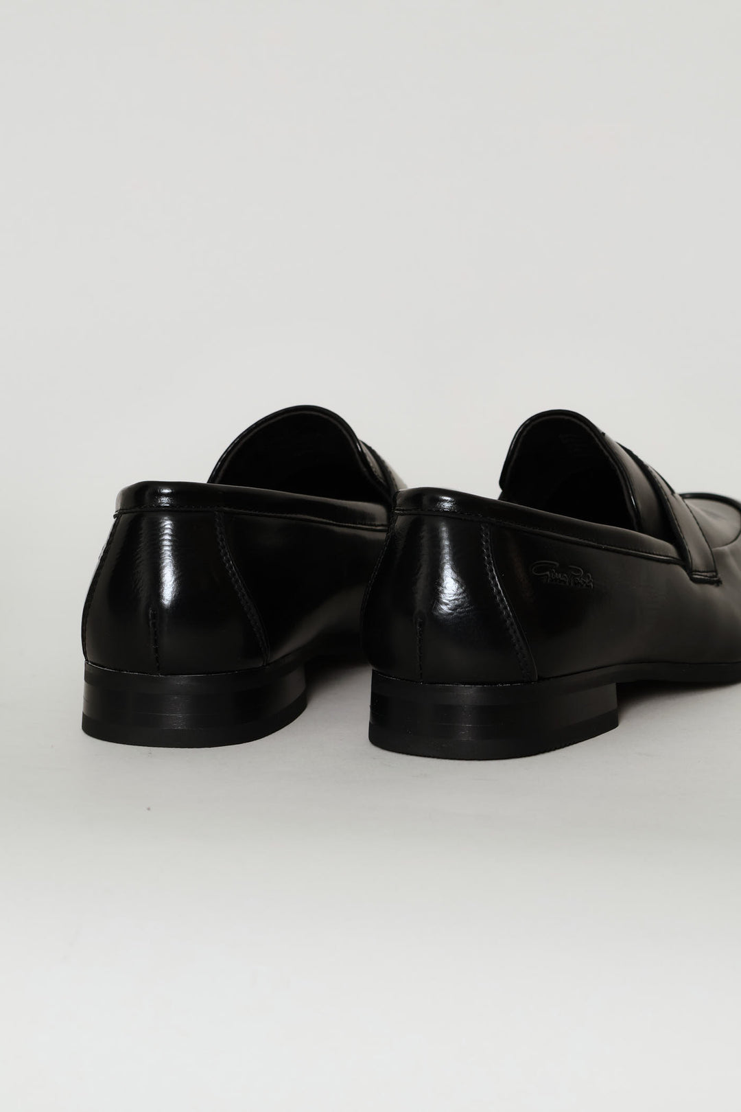 Gianni Band Detail Slip On - Black