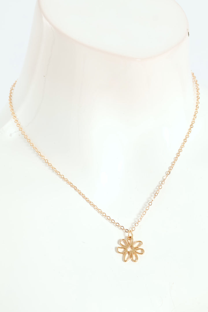 Cutout Floral Pendant Necklace - Gold
