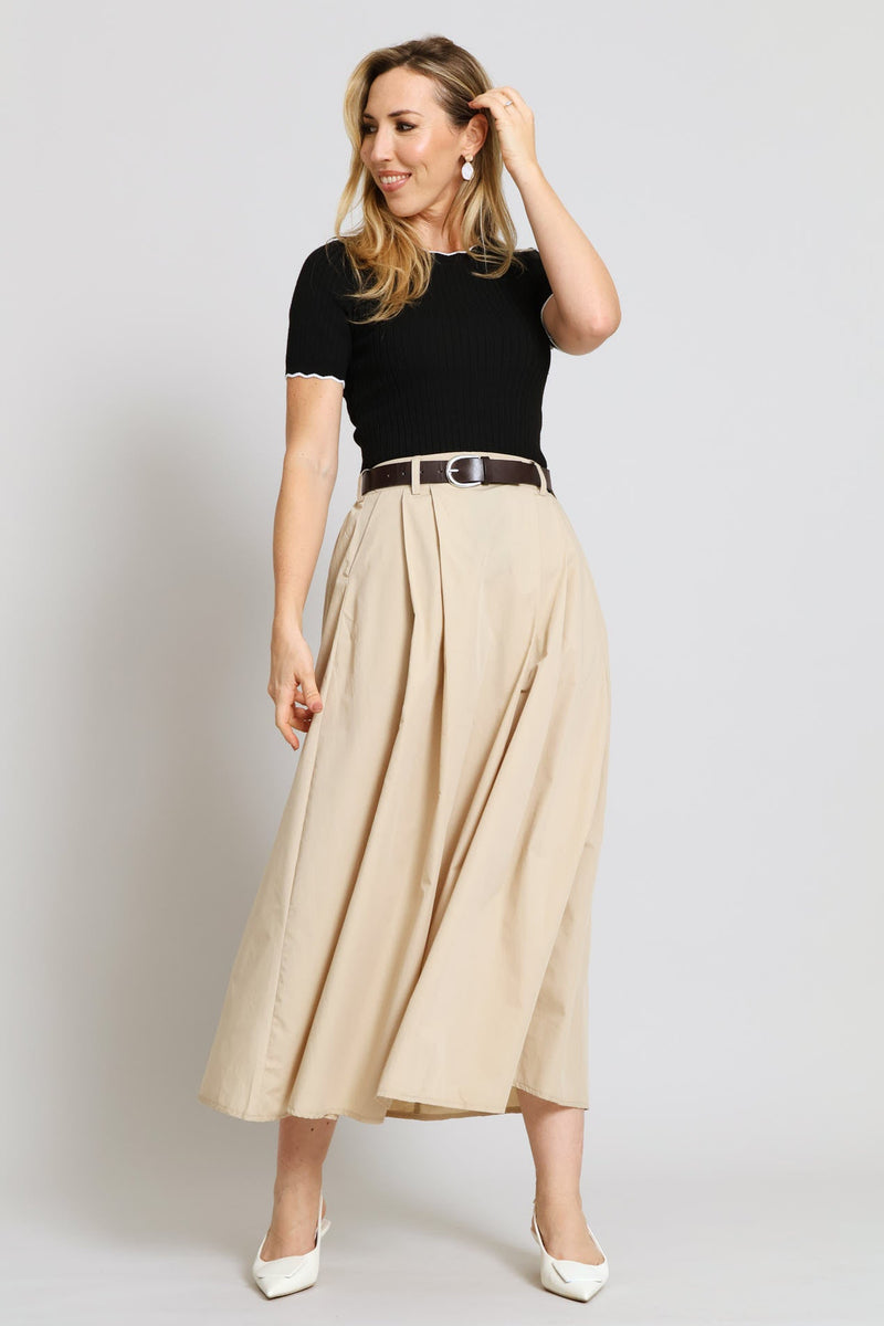 Scallop Trim Knitwear Tee - Black