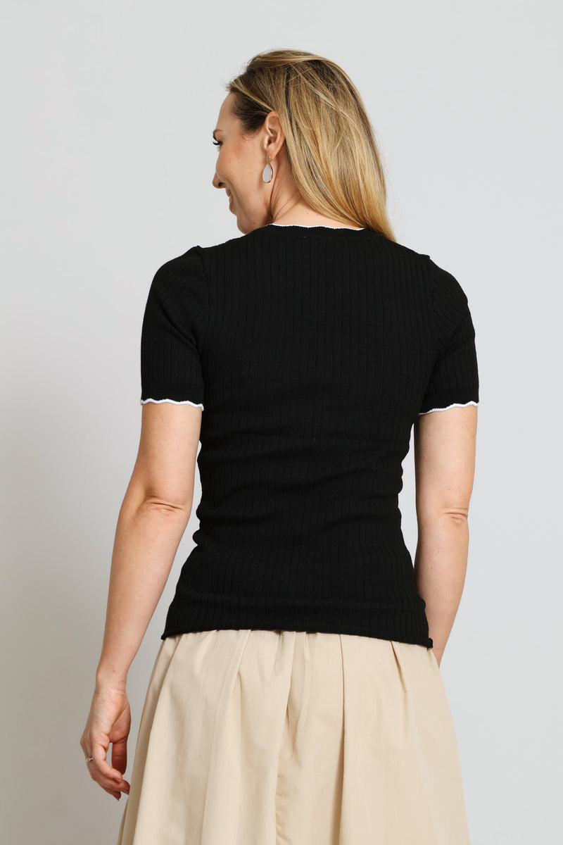 Scallop Trim Knitwear Tee - Black