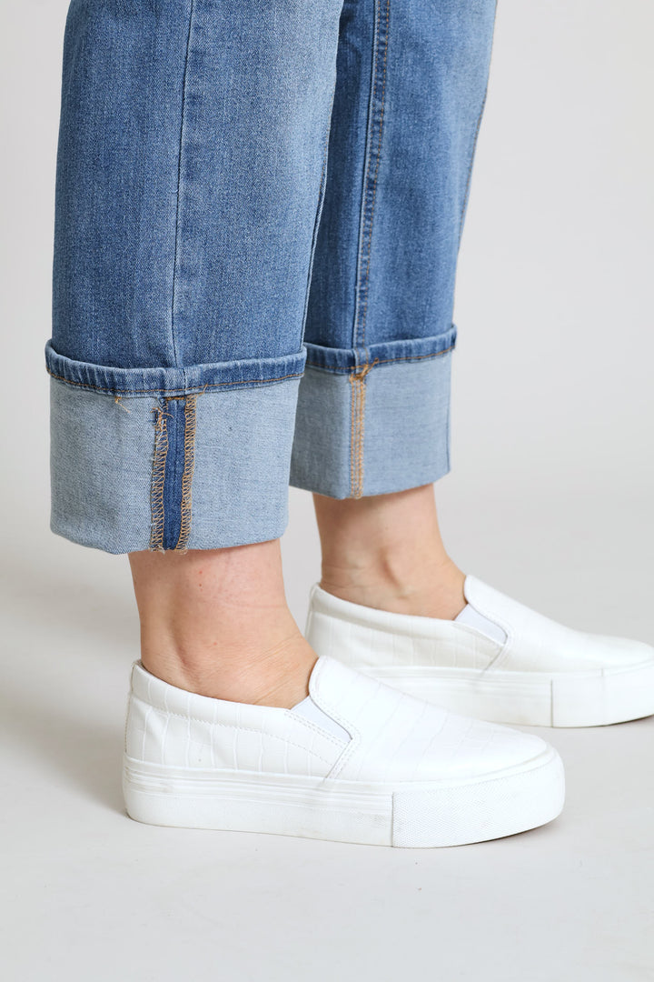 Turnup Relaxed Straight Denim With Seam Detail - Light Wash
