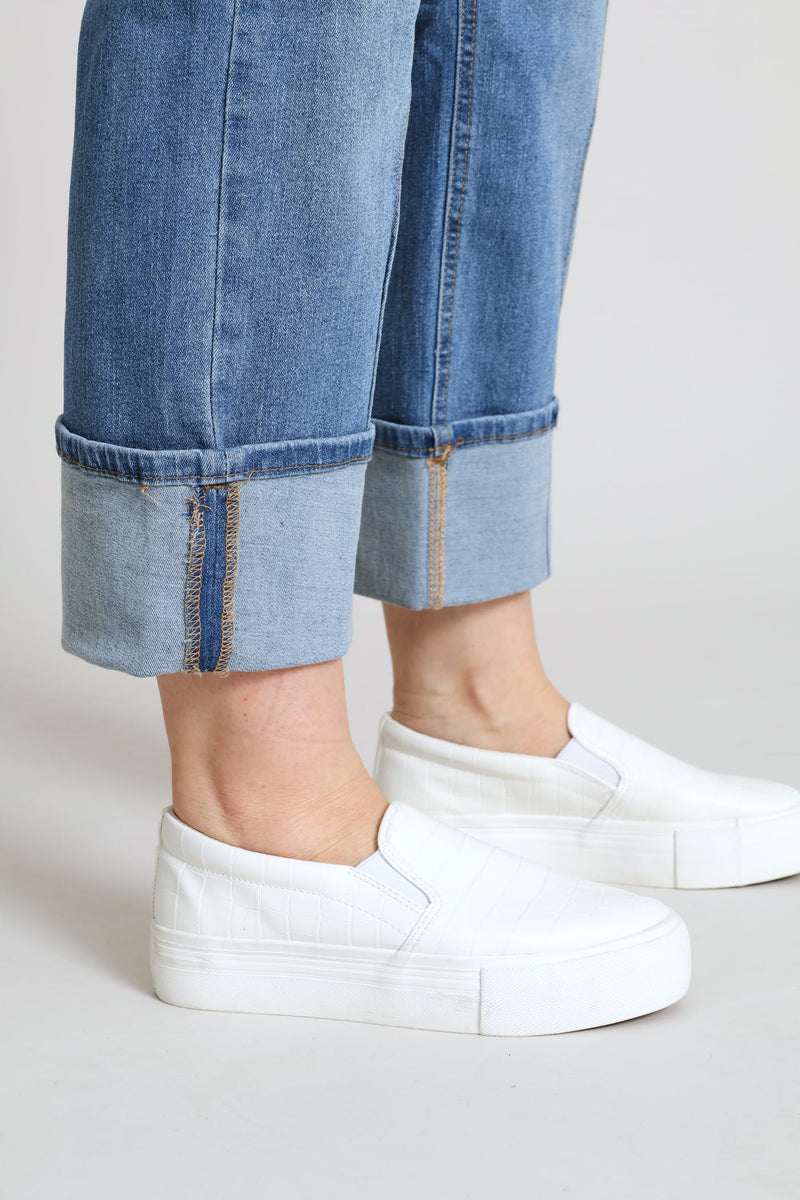 Turnup Relaxed Straight Denim With Seam Detail - Light Wash