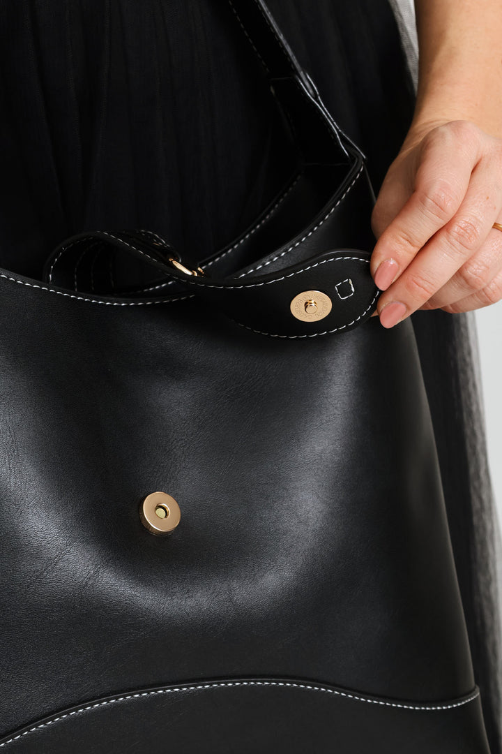 Snaffle Detail Shoulder Bag - Black