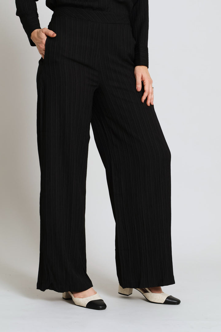 Textured Wide Leg Pant - Black