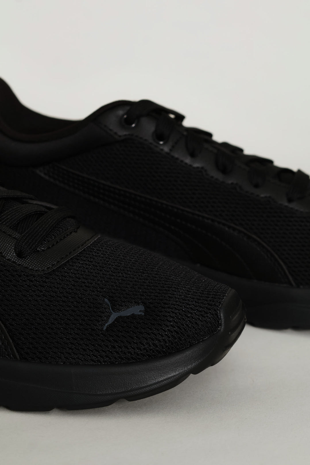 Anzarun Vivid Sneaker - Black