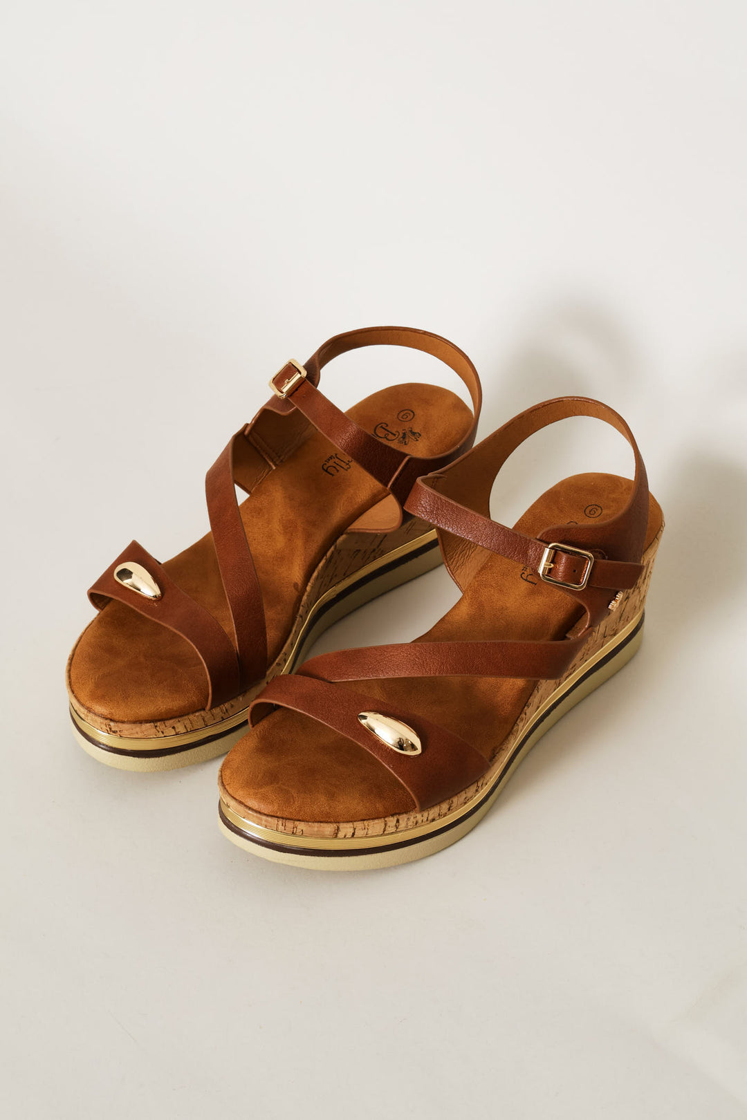 Be Gold Detail Wedge Heel - Tan