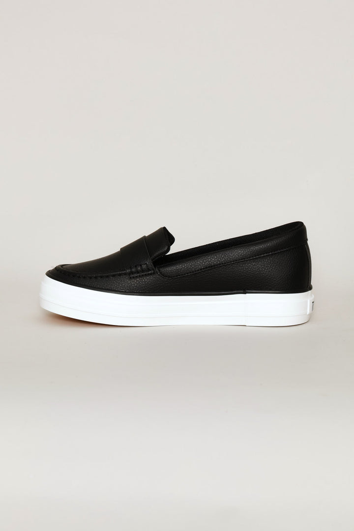 Arrow Slip On - Black