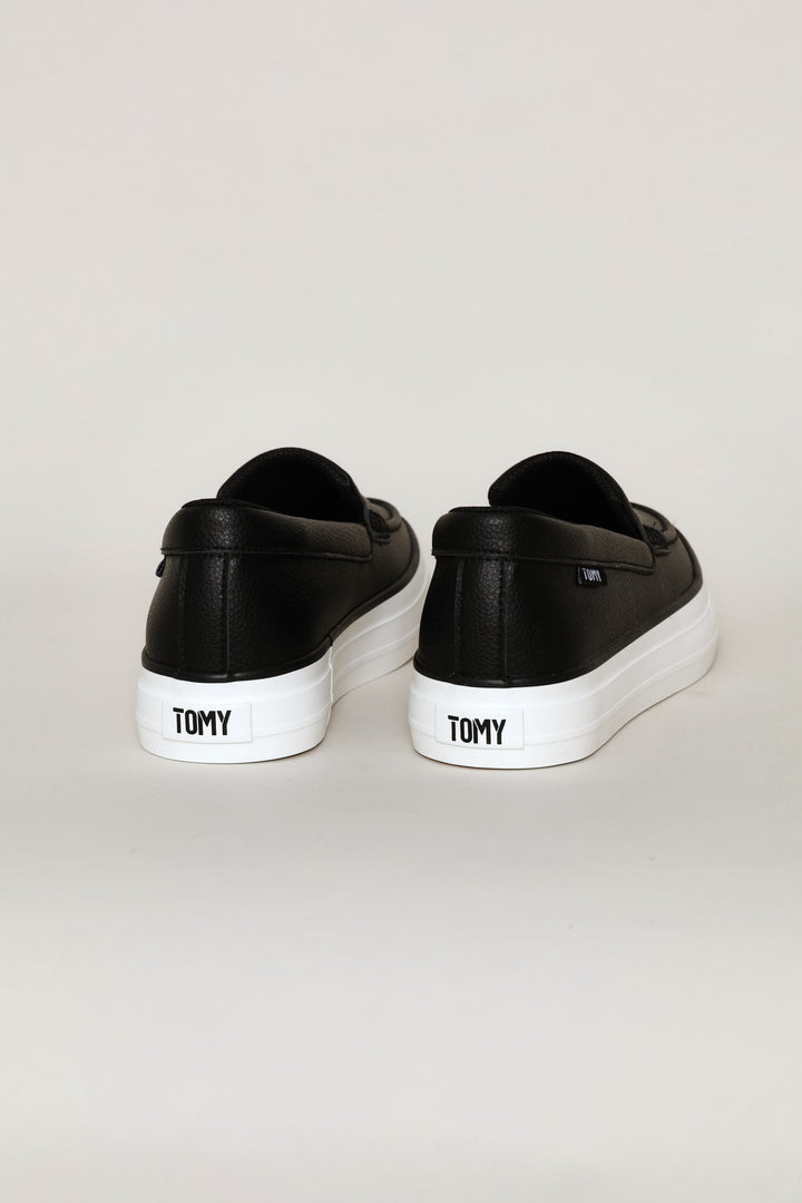 Arrow Slip On - Black