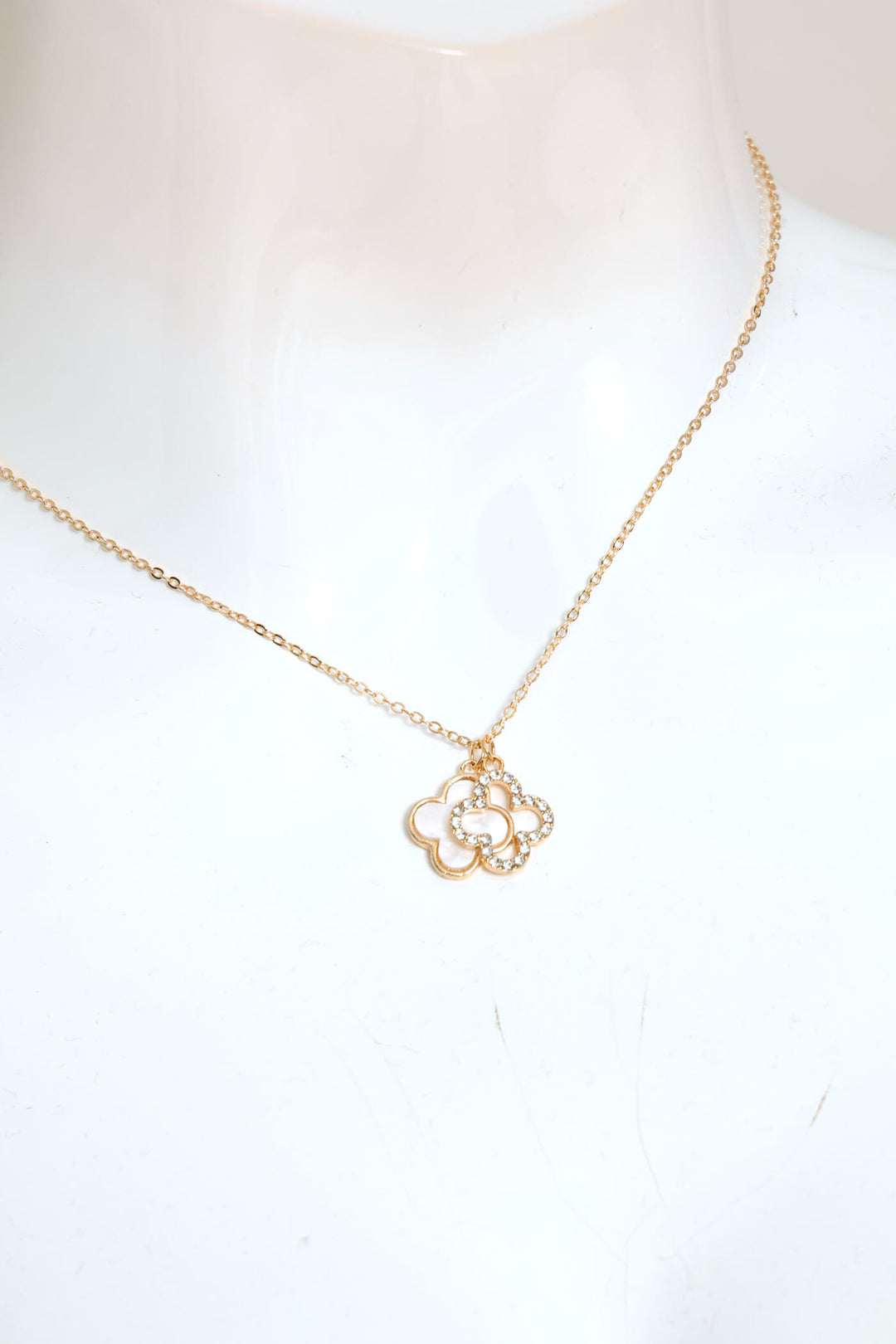 Clover Diamante & Mother Of Pearl Pendant Set - Gold