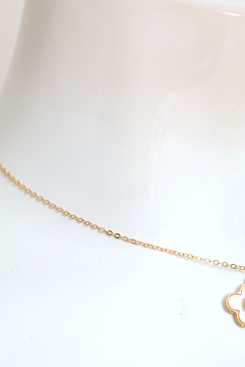 Clover Diamante & Mother Of Pearl Pendant Set - Gold