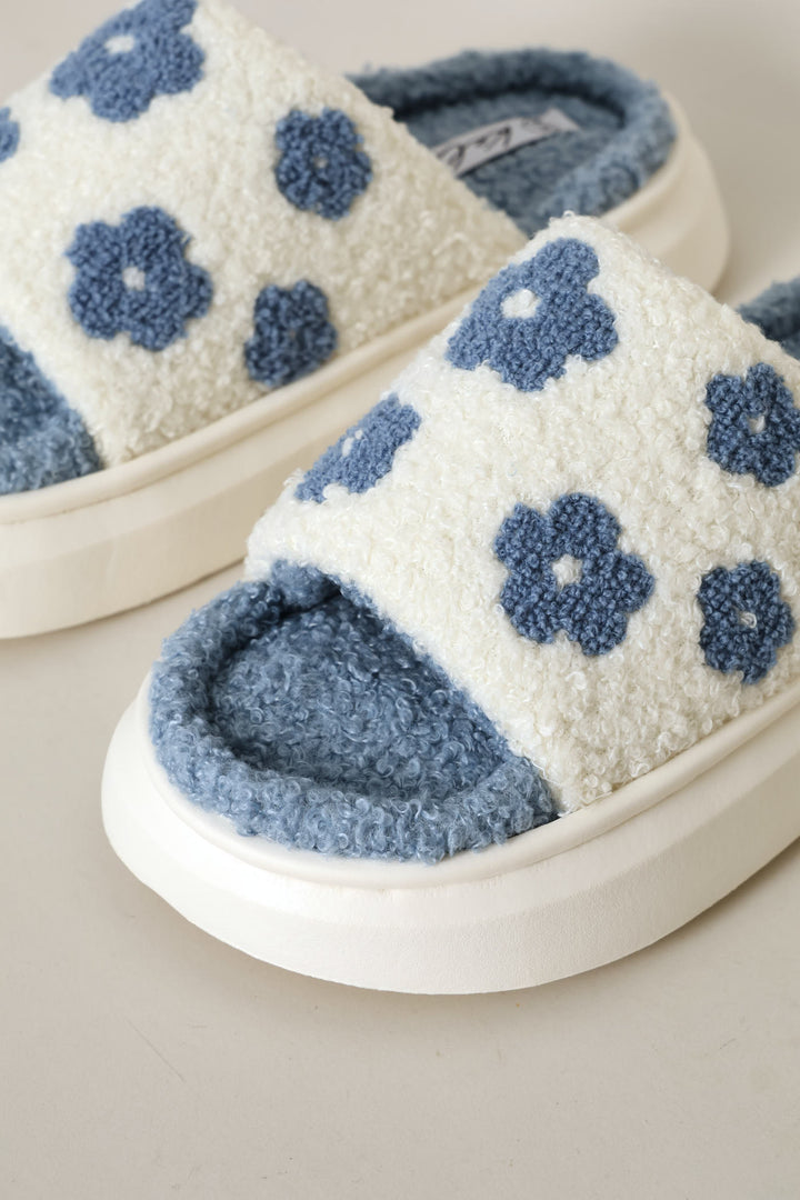 Daisy Floral Slipper - White/Light Blue