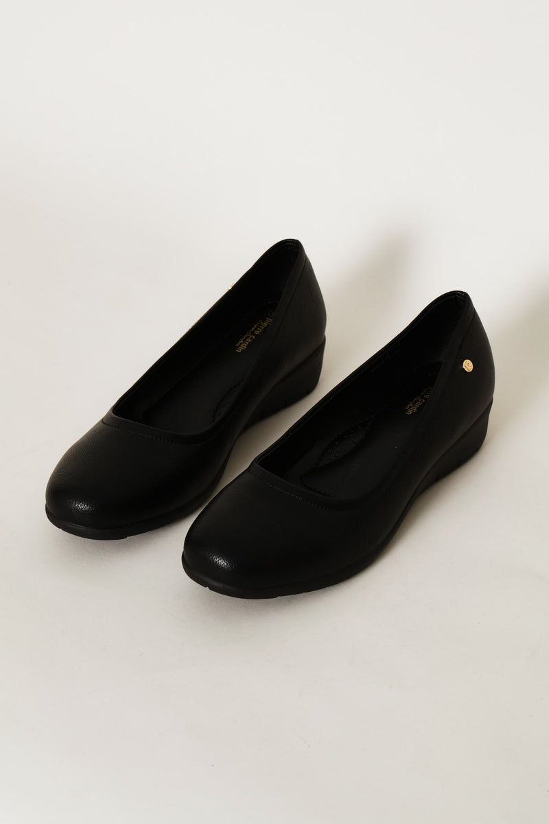 Logo Pump Heel - Black