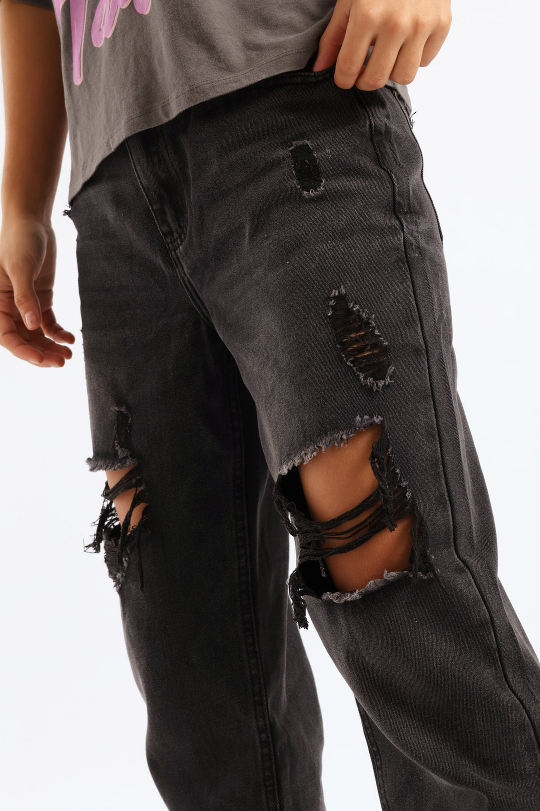 Ripped Knee Boyfriend Jean - Salty Black