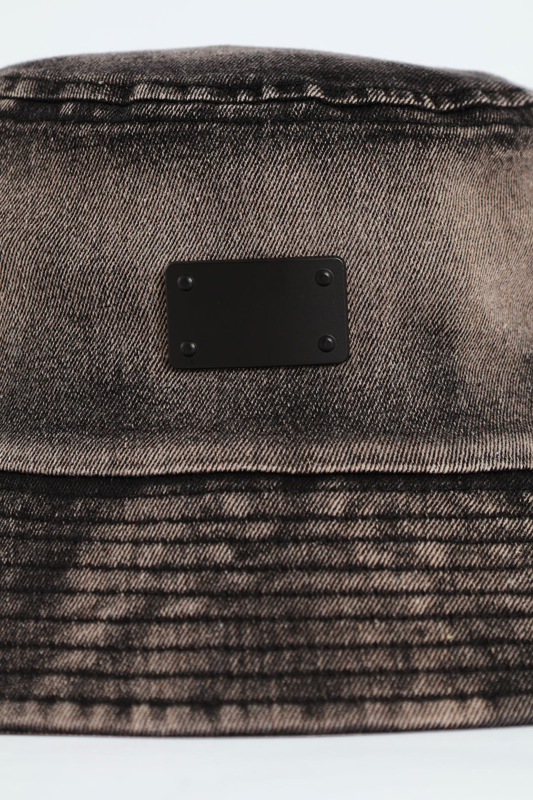 Metal Badge Denim Bucket Hat - Black