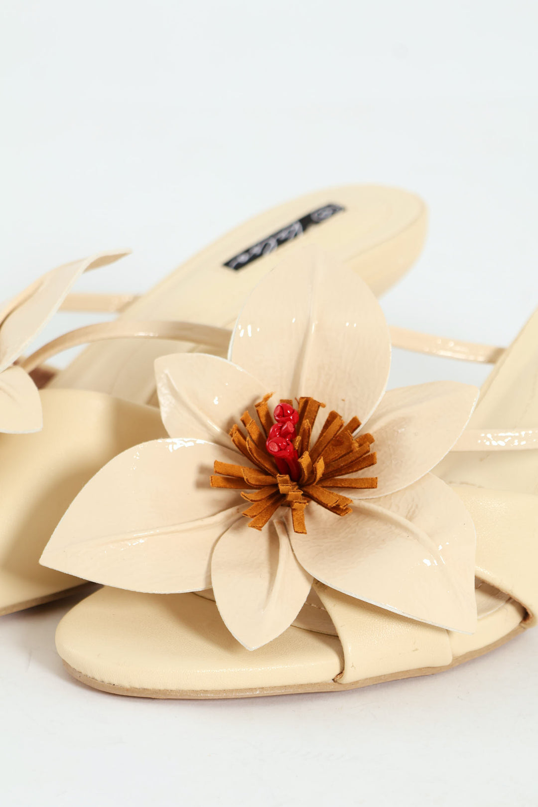 Big Flower Heeled Sandal - Off White