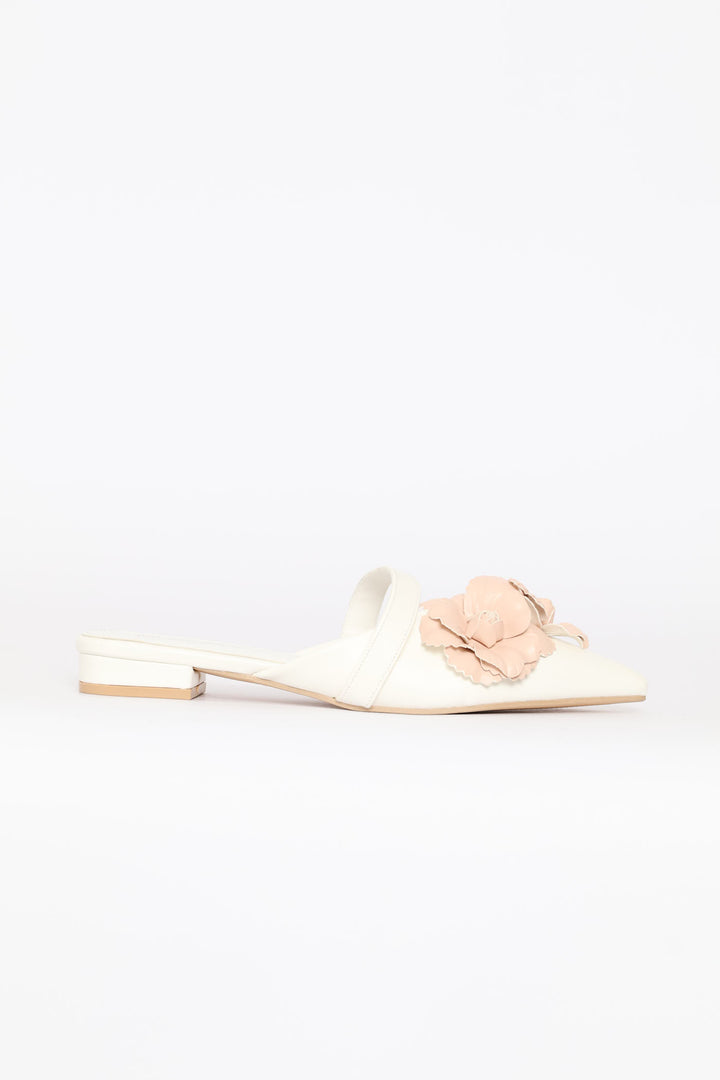 V-Cut Flower Trim Slip On - Off White