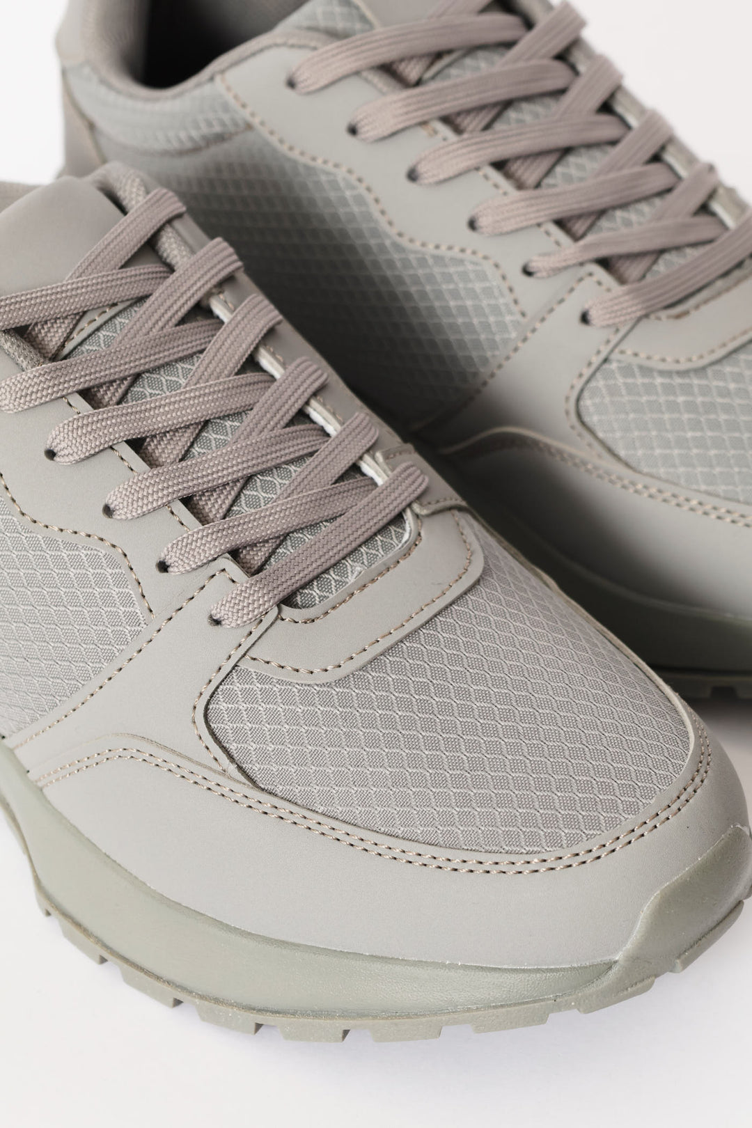 Mono Retro Trainer - Grey