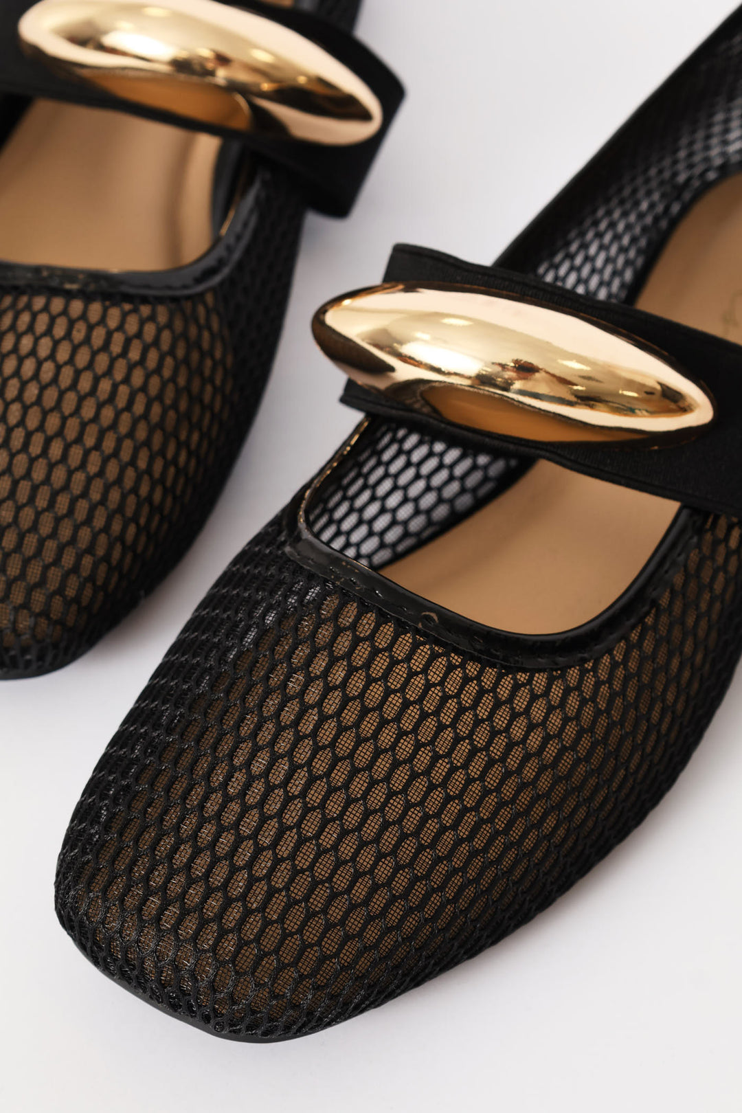 Mesh Maryjane Pump With Gold Trim Detail - Black