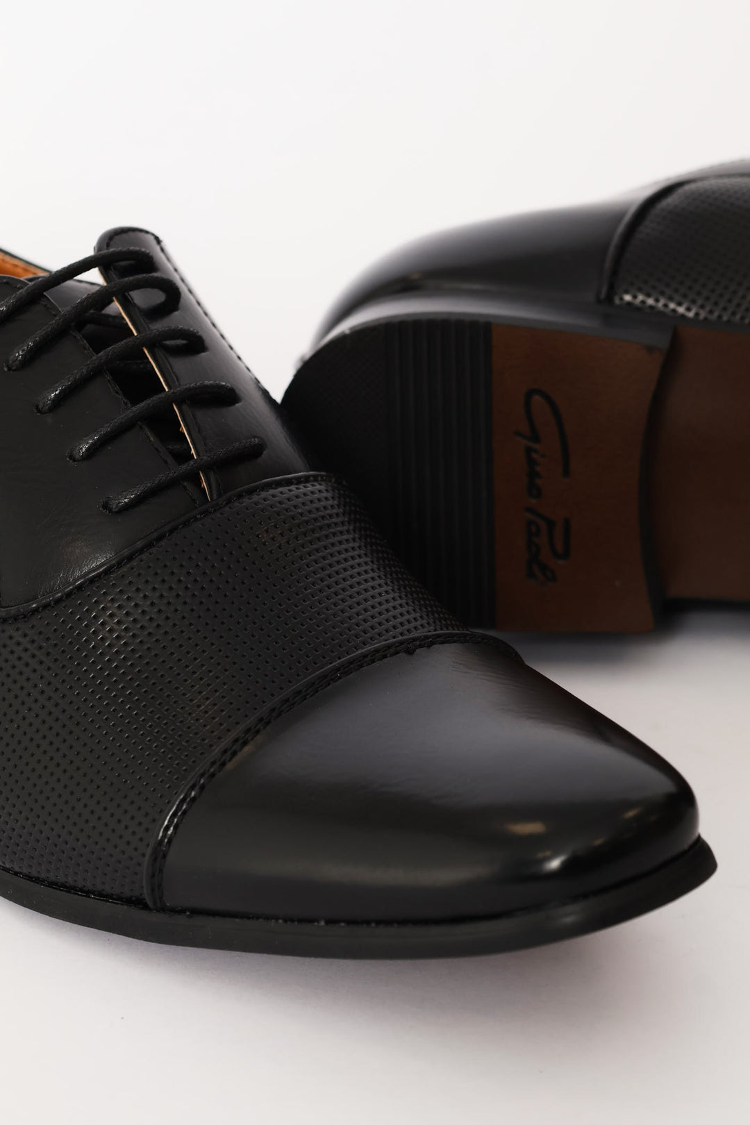 Oxford With Toe Cap - Black