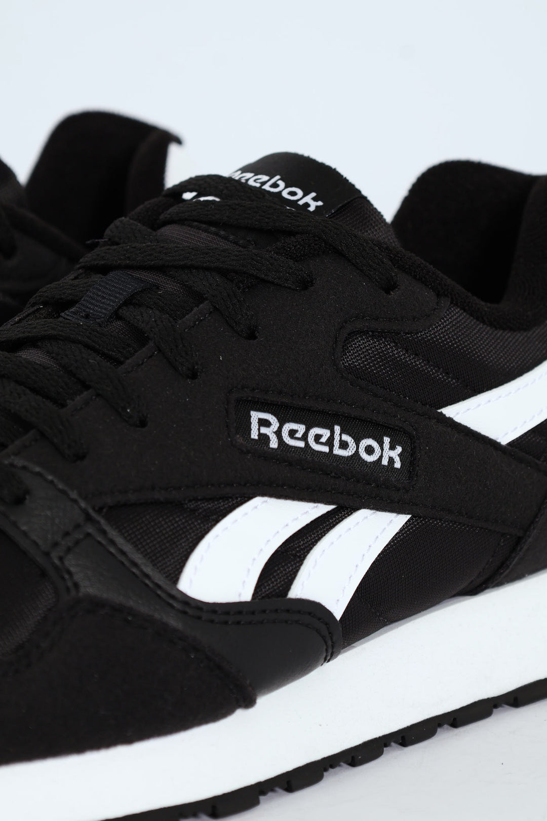 Ultra Flash Sneaker - Black/White