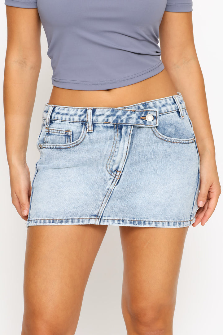 Cross Over Low Rise Mini Skirt - Salty Light Wash