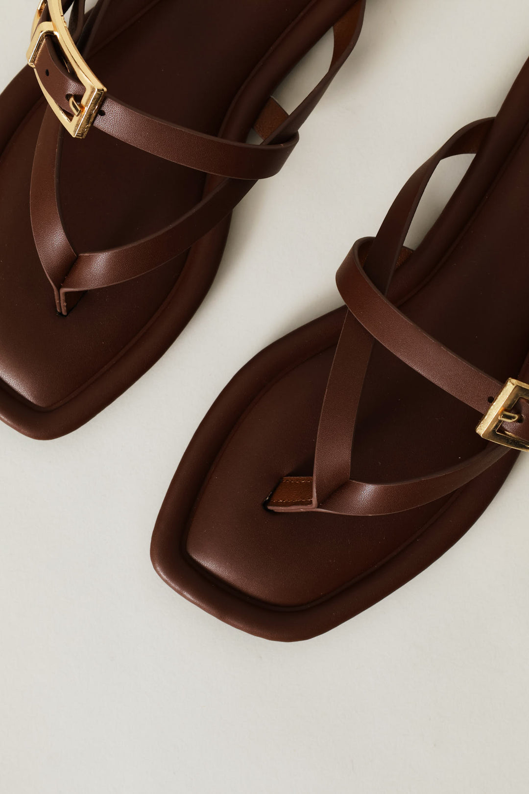 Buckle Strap Thong Sandal - Chocolate