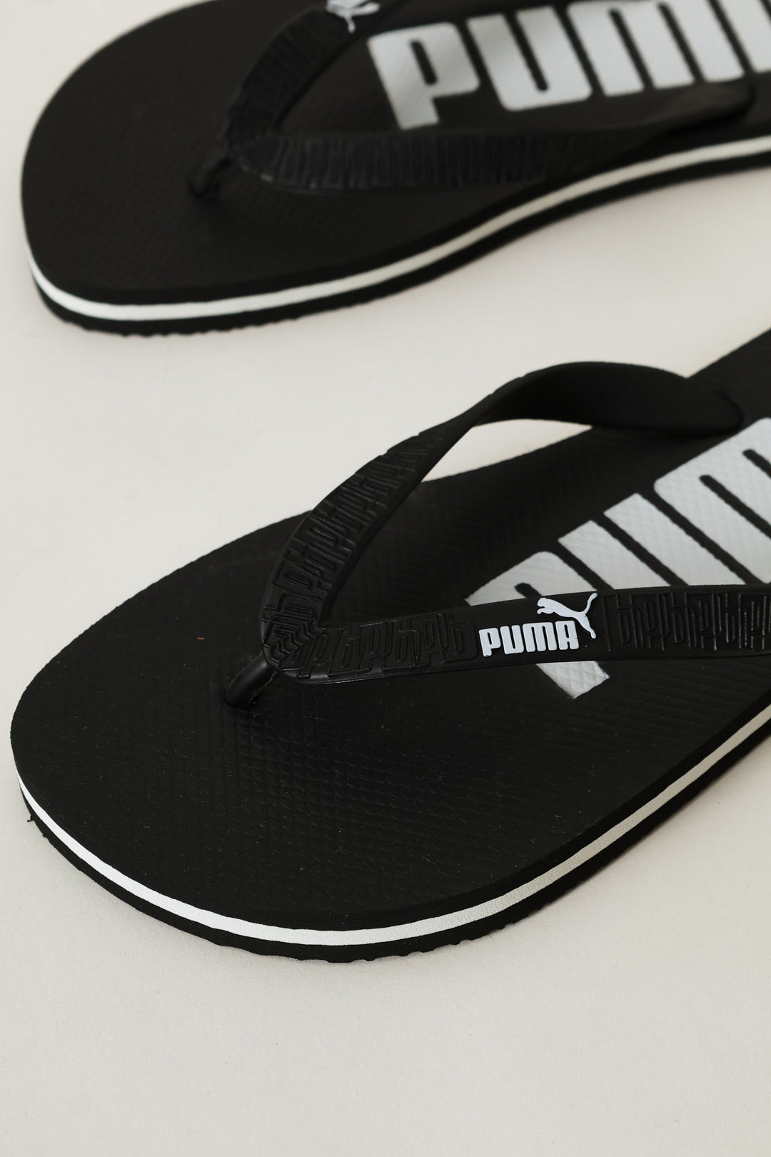 Form Flip Zadp Sandal - Black
