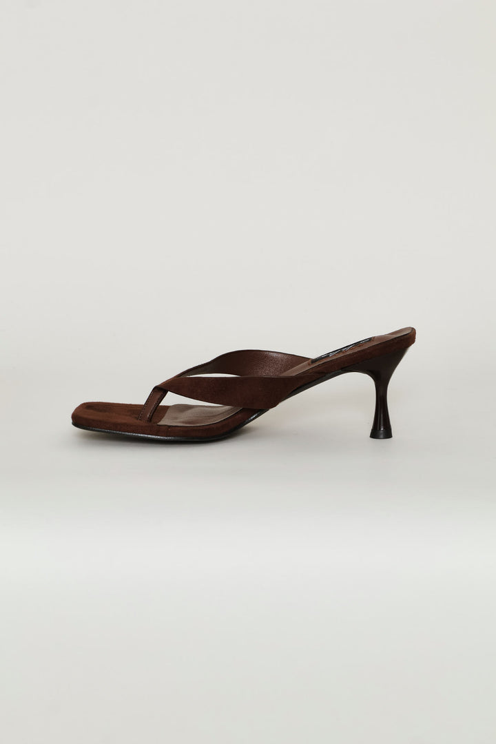 Thong Kitten Heel - Chocolate