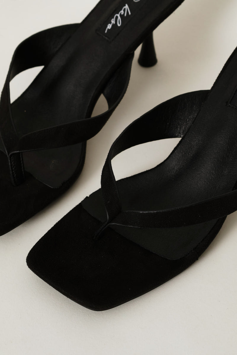Thong Kitten Heel - Black