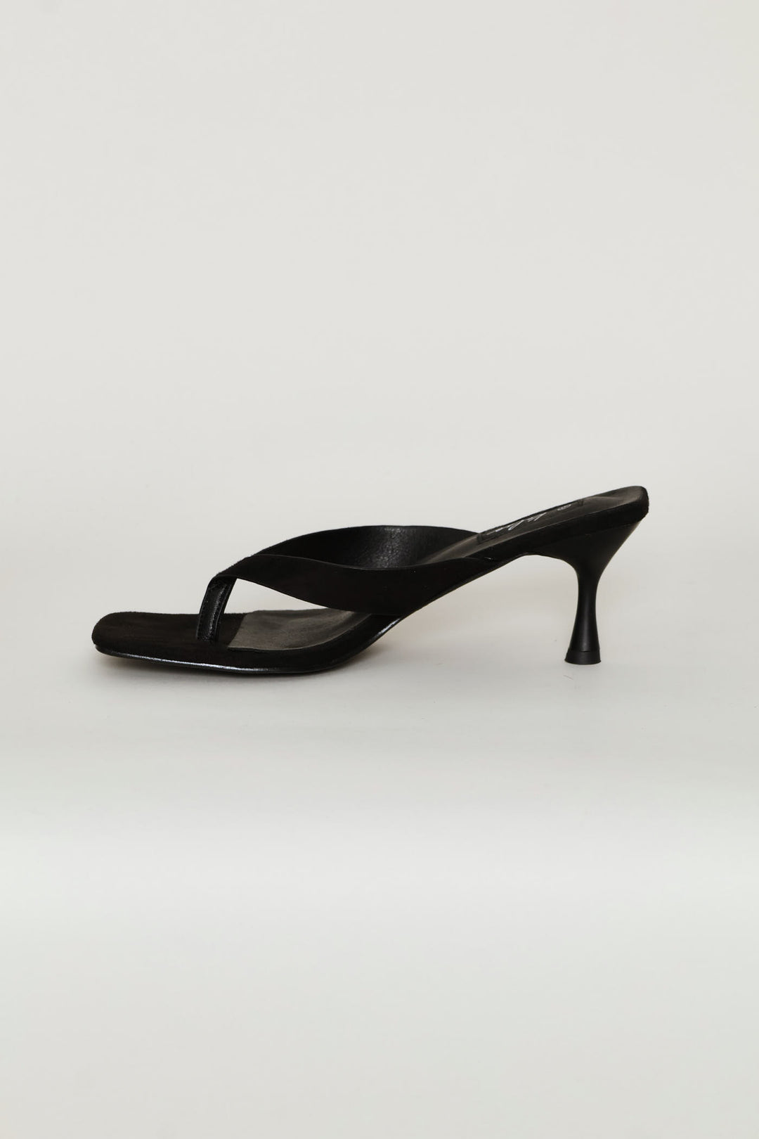 Thong Kitten Heel - Black