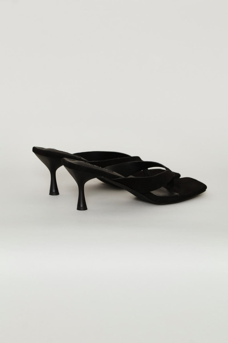 Thong Kitten Heel - Black