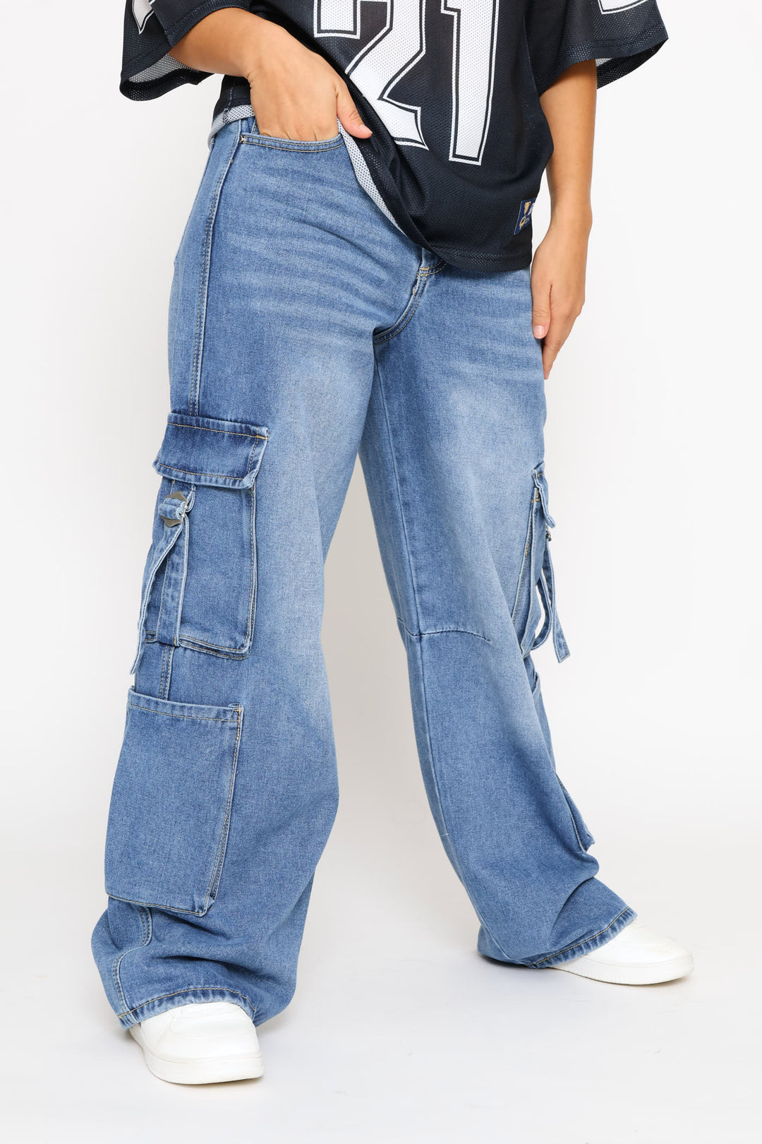 Multi Cargo Pocket 90'S Wide Leg Denim - Salty Mid Wash