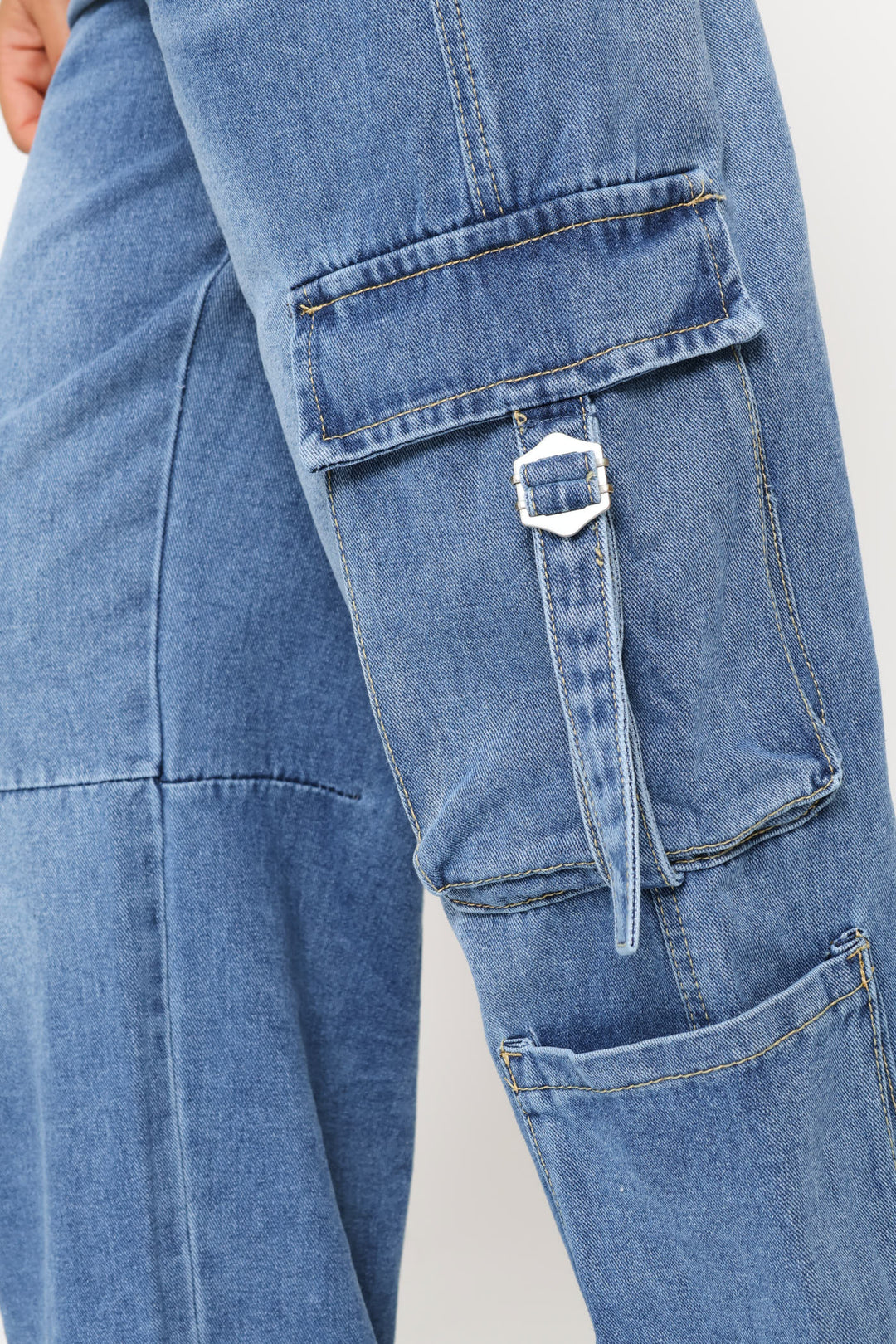 Multi Cargo Pocket 90'S Wide Leg Denim - Salty Mid Wash