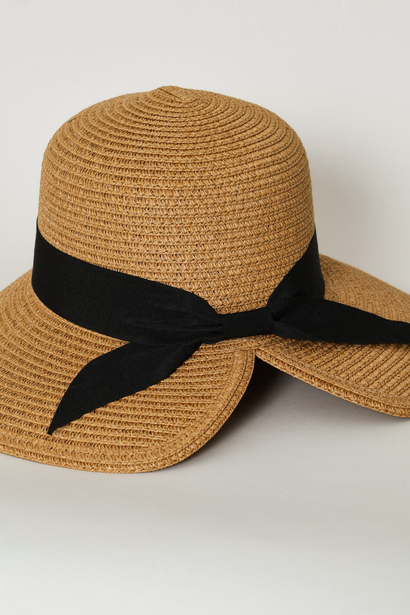Scalloped Back Ribbon Straw Hat - Caramel