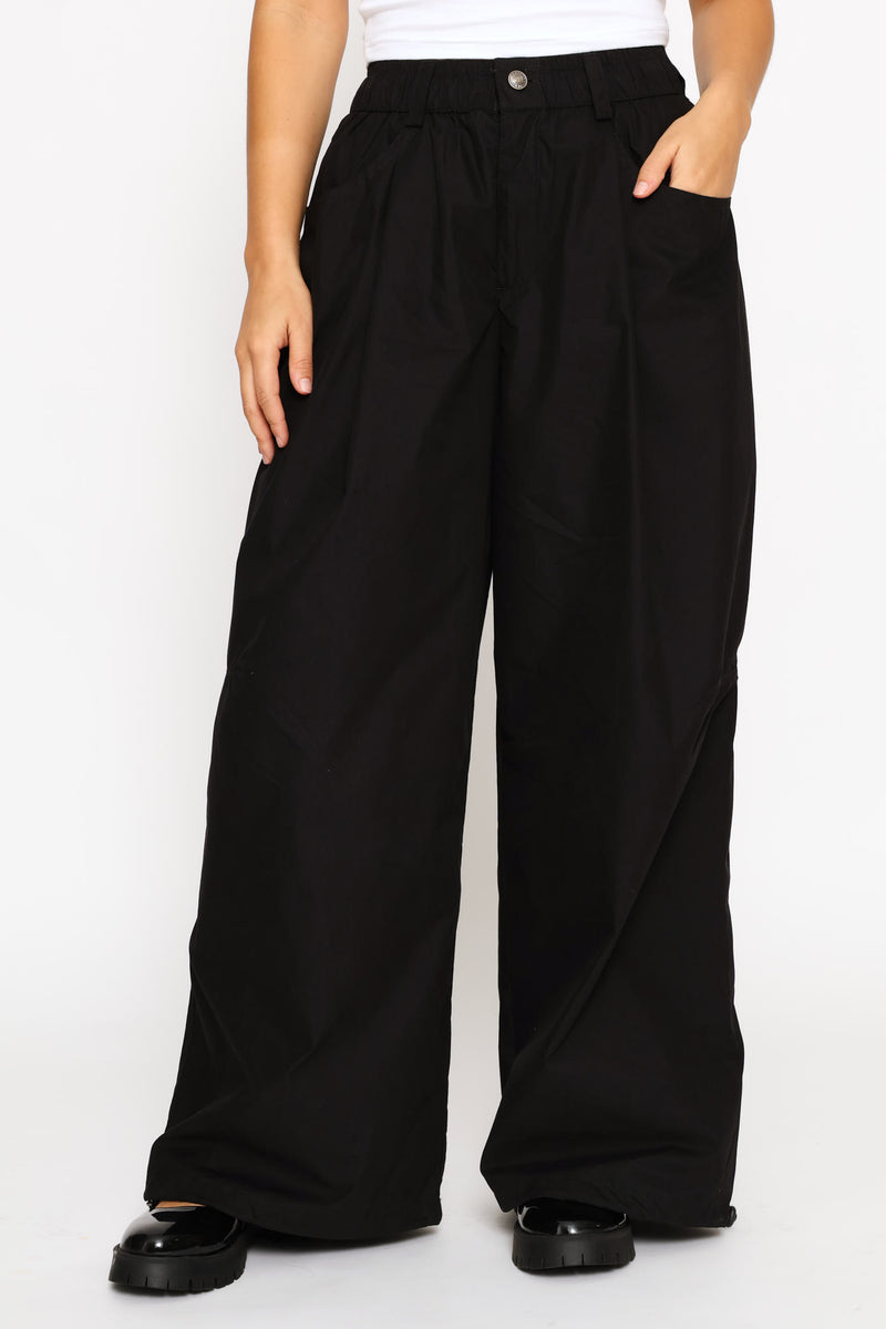 Balloon Parachute Trouser - Black