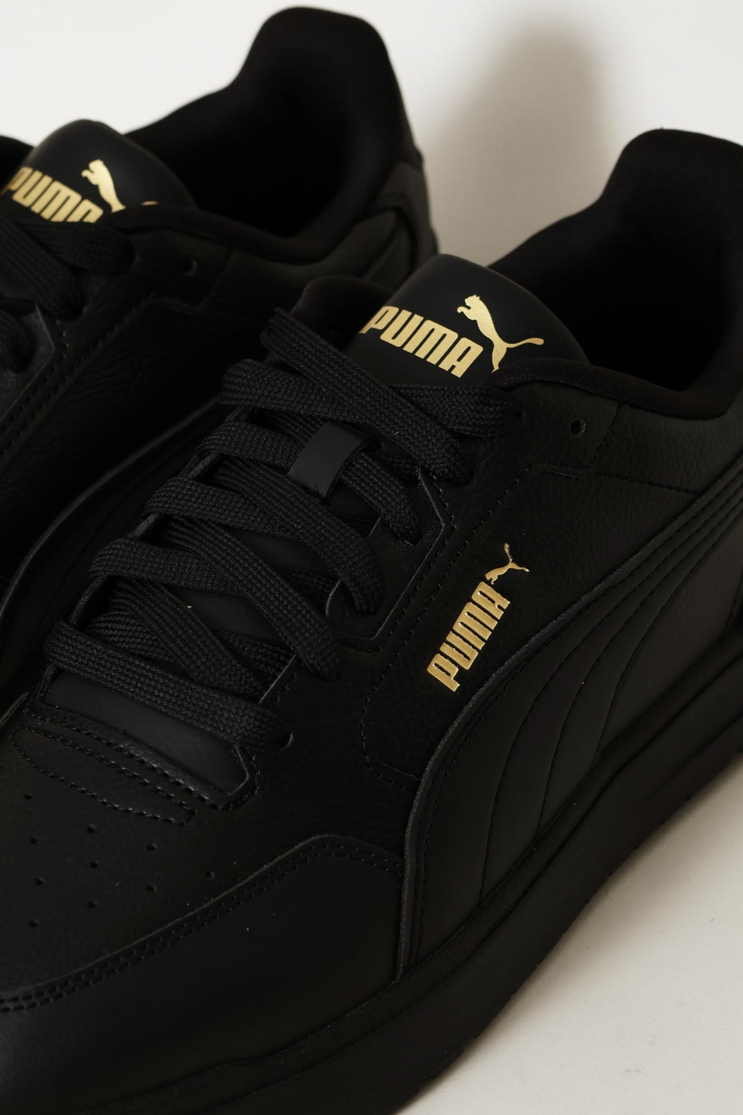 Shuffle Downtown Sneaker - Black