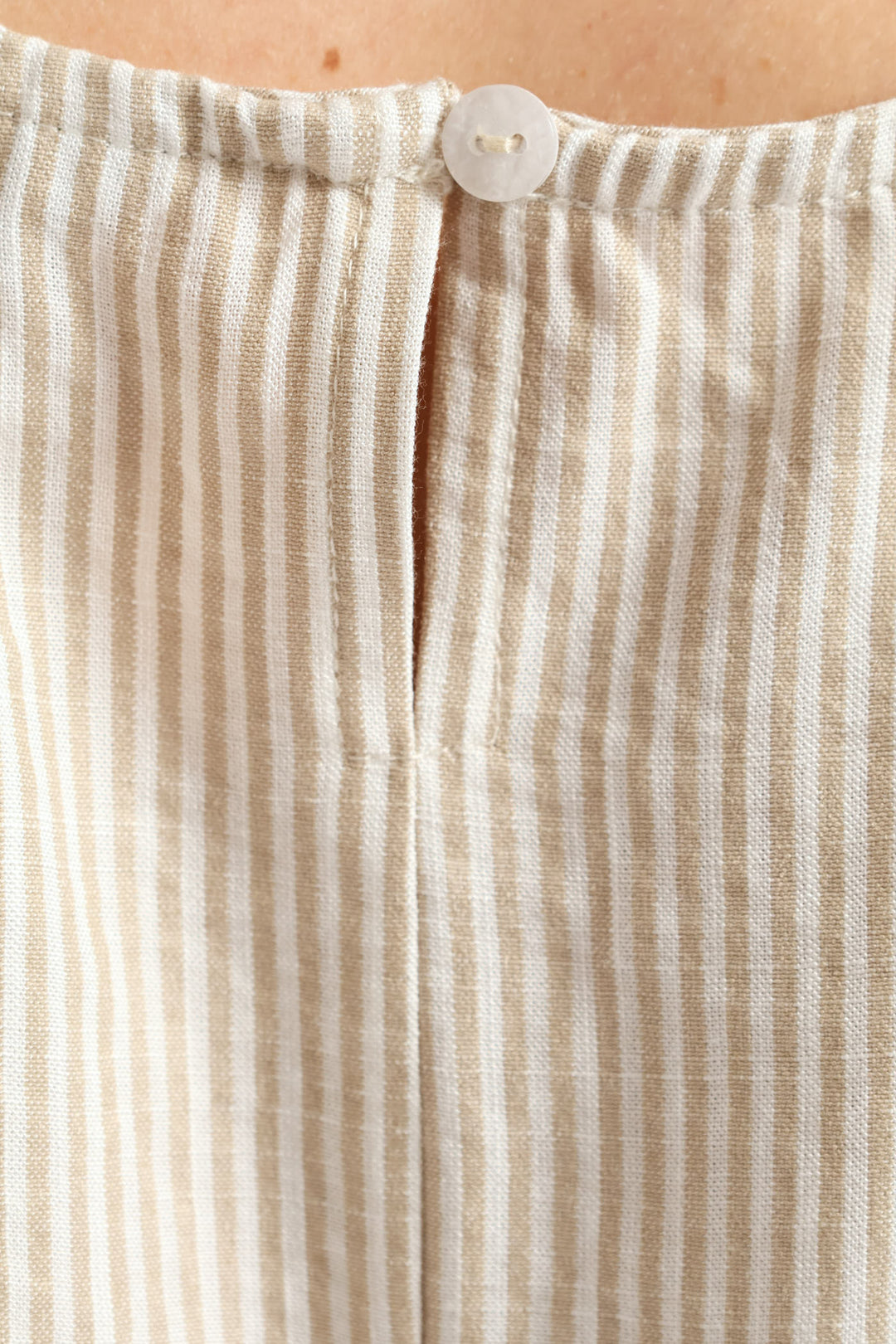 Pinstripe Shell Side Ties Tank - White/Beige