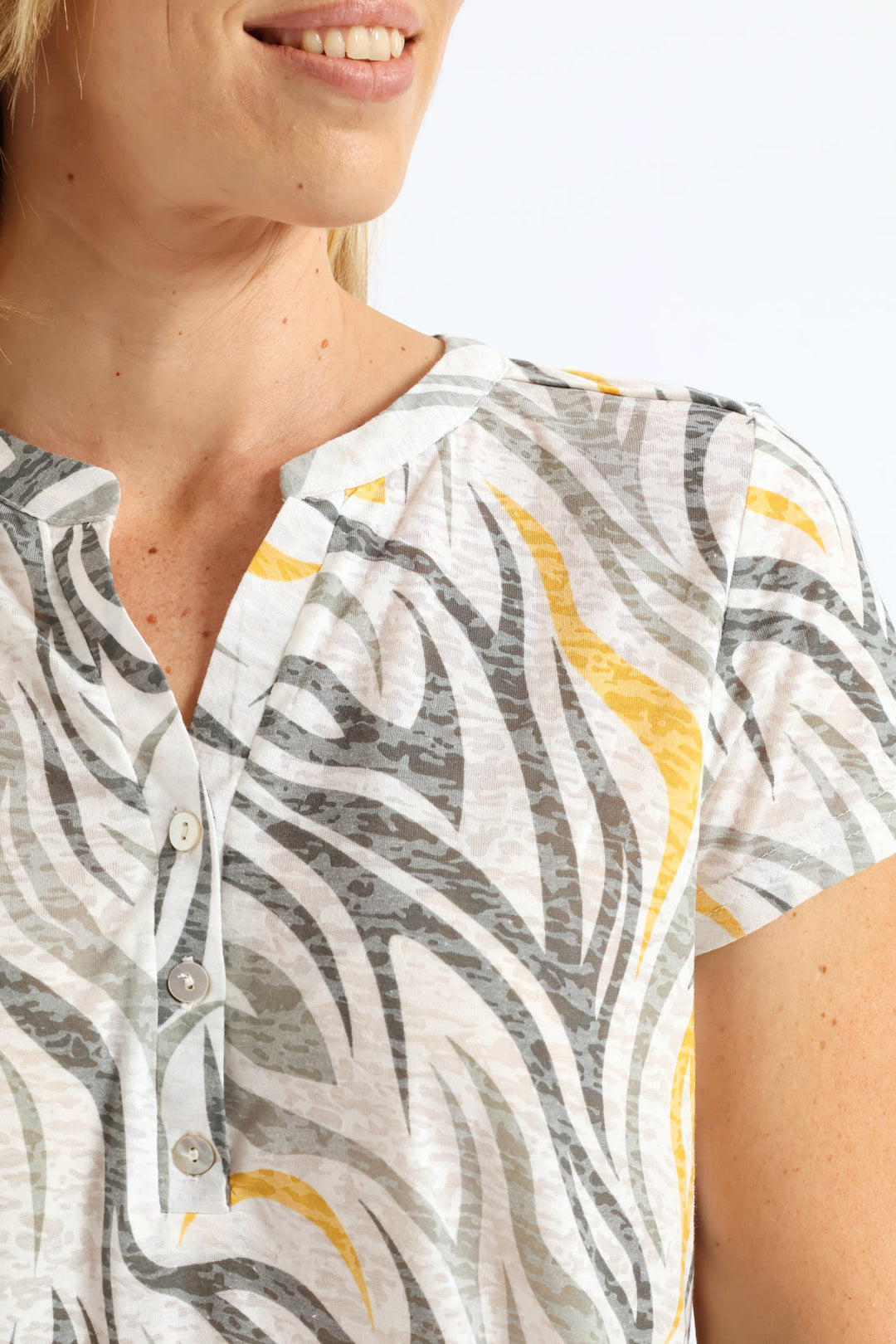 Burnout Henley T-Shirt - Sage