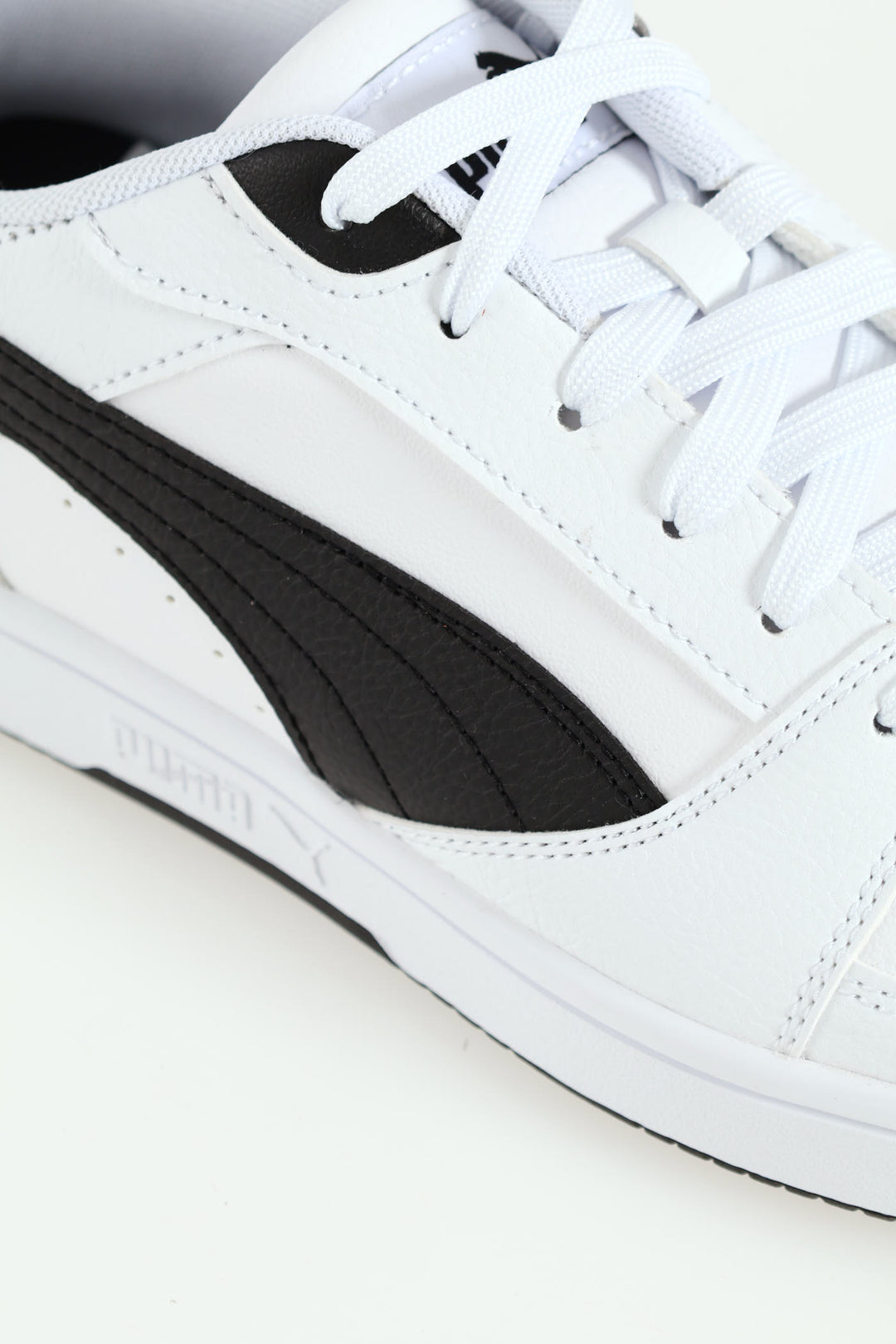Mens Rebound V6 Low Sneaker - Black/White