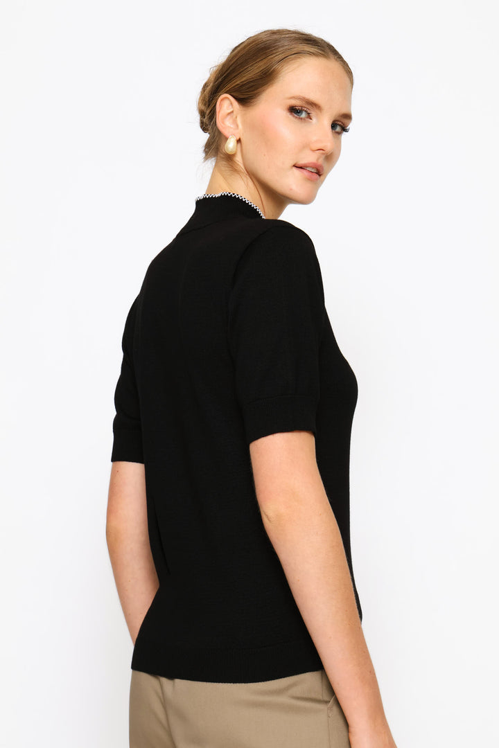 Kitty Bow Zig Zag Pullover Tee - Black