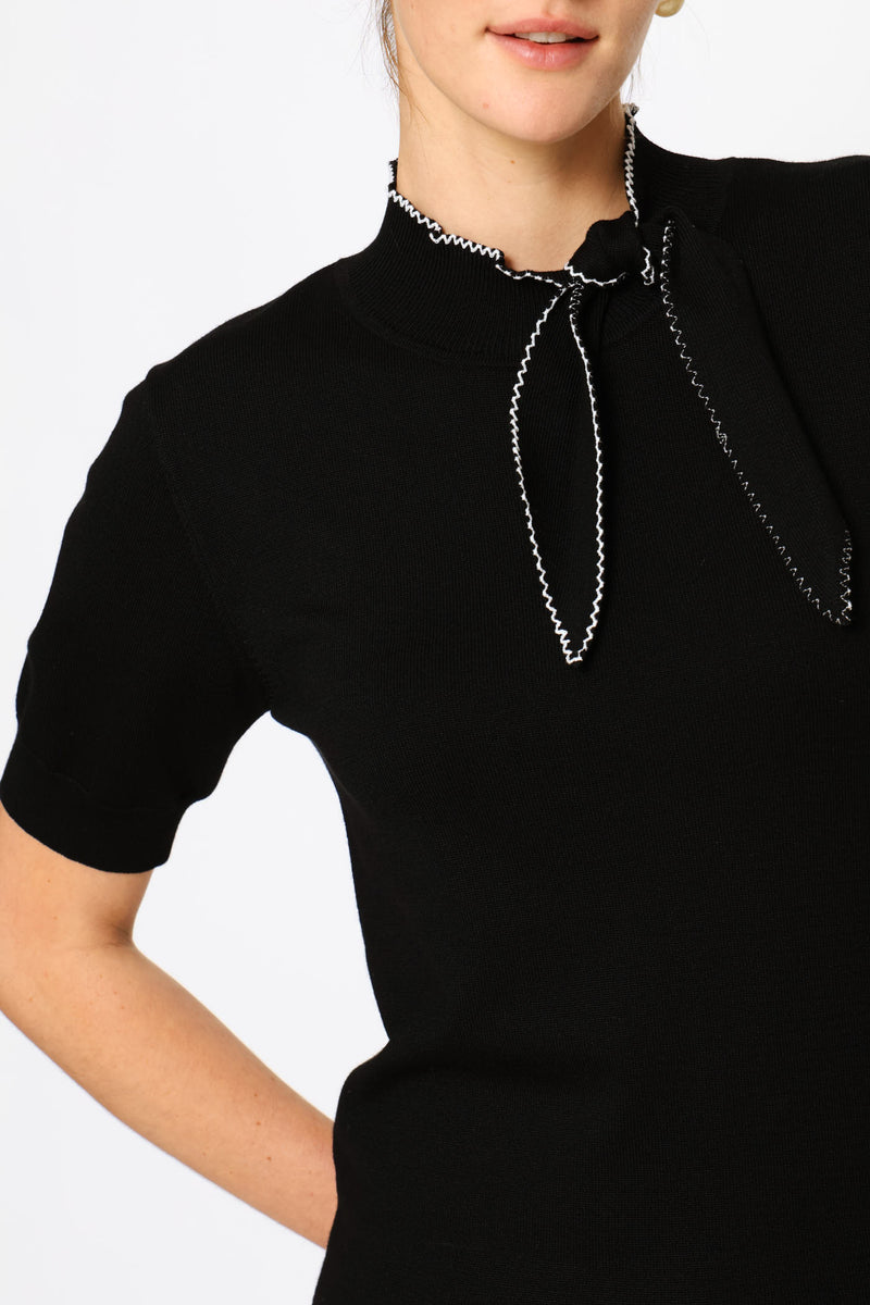 Kitty Bow Zig Zag Pullover Tee - Black