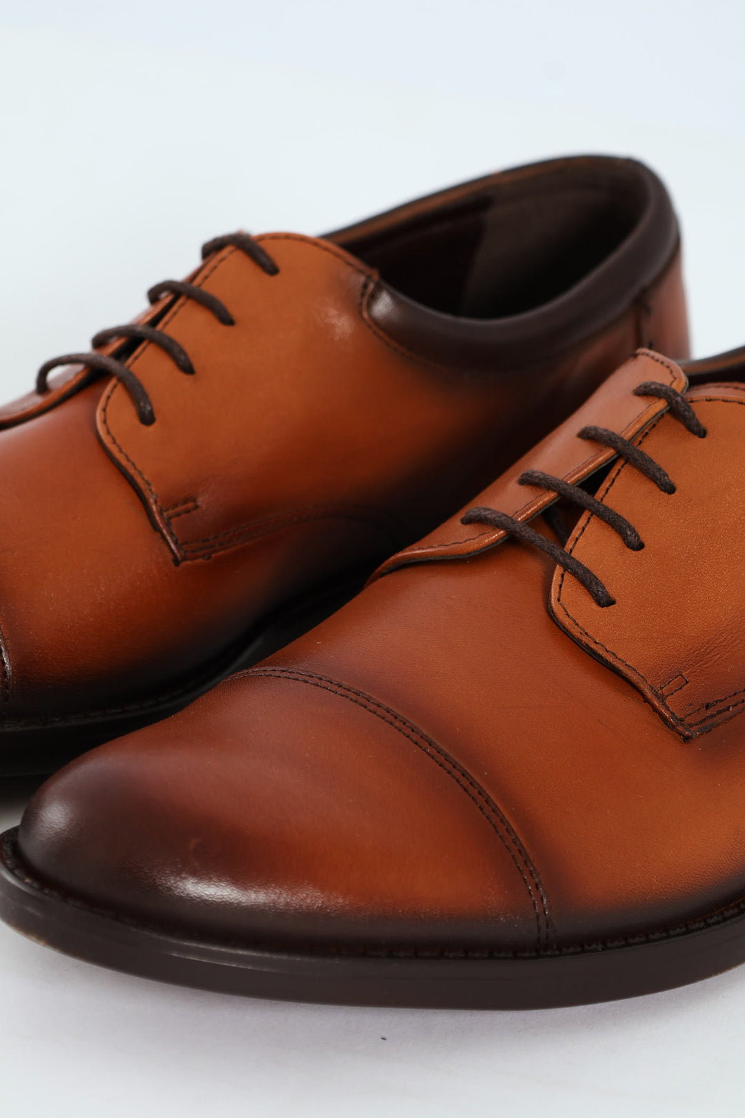 Toe Cap Formal Derby Shoe - Tan