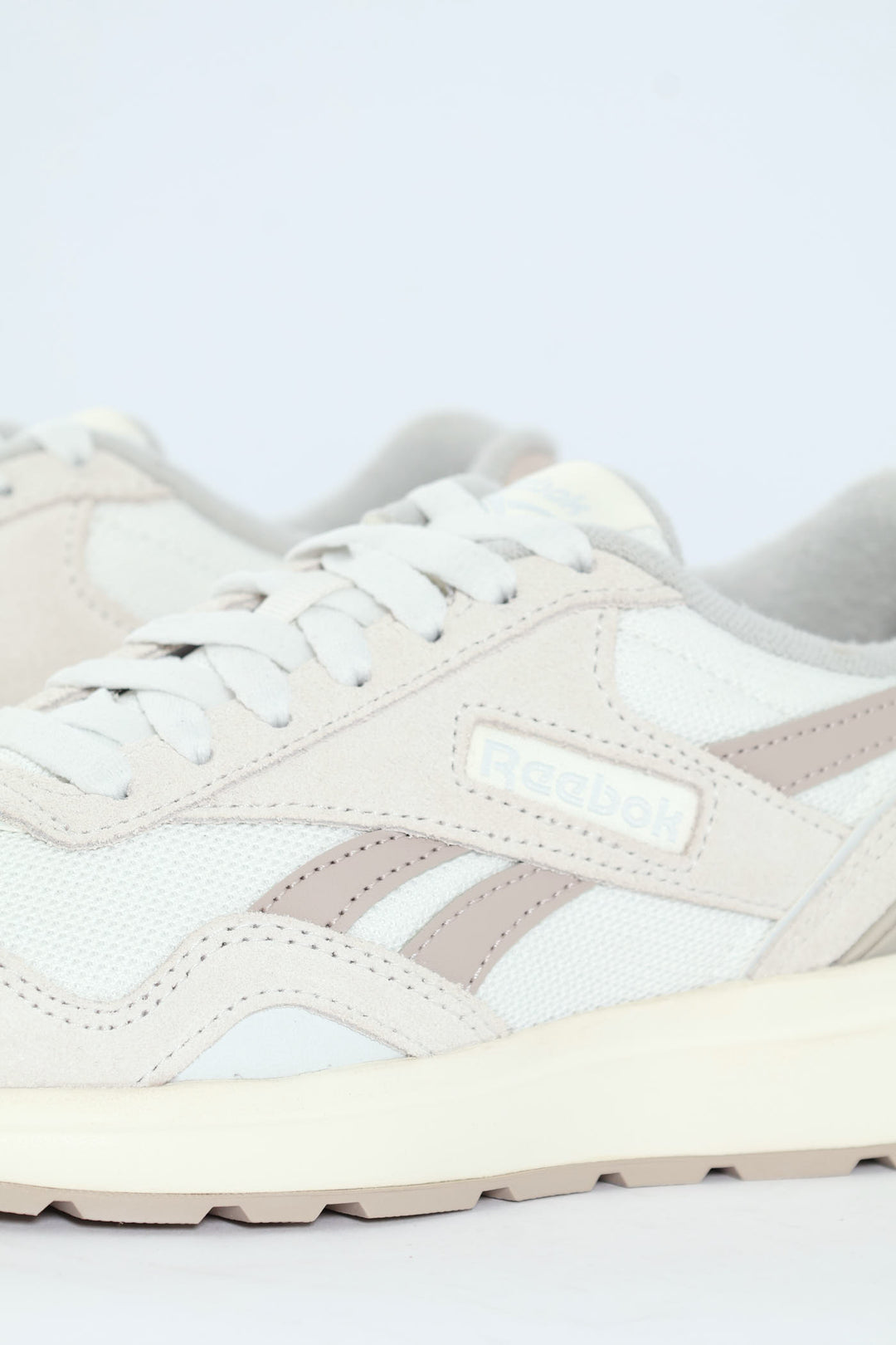 Gl1100 Sporty Lace Up Sneaker - Stone