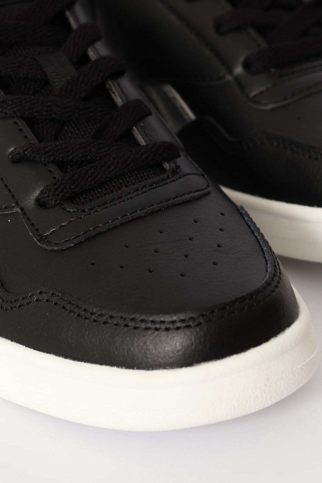 Court Advance Patent Sneaker - Black