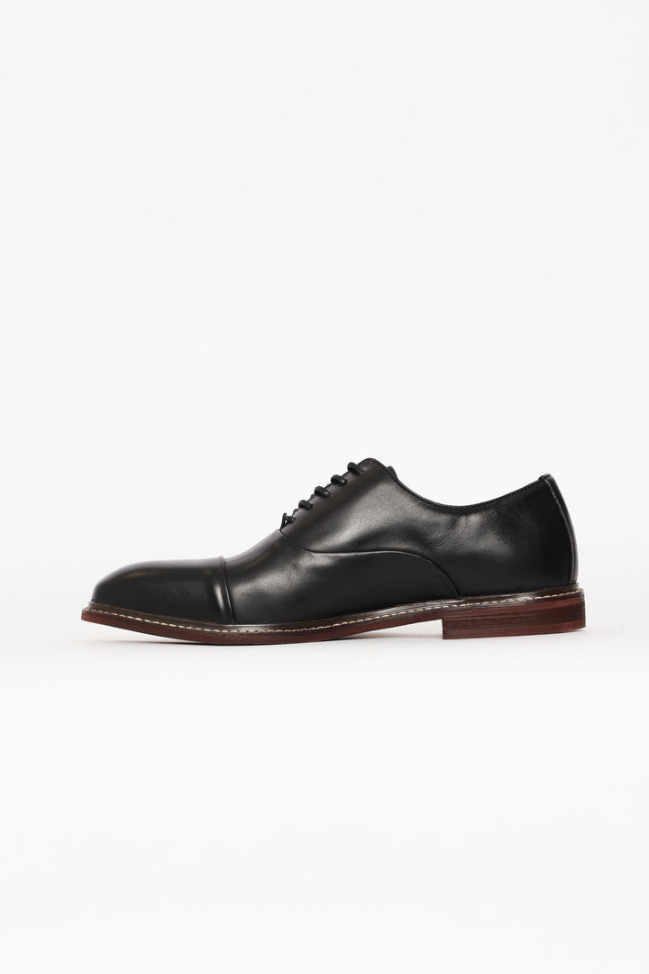 Leather Oxford Formal Shoe With Toe Cap - Black
