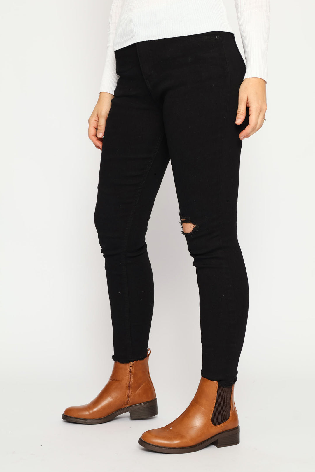 Abraised Knee Anklegrazer Skinny Jean - Black