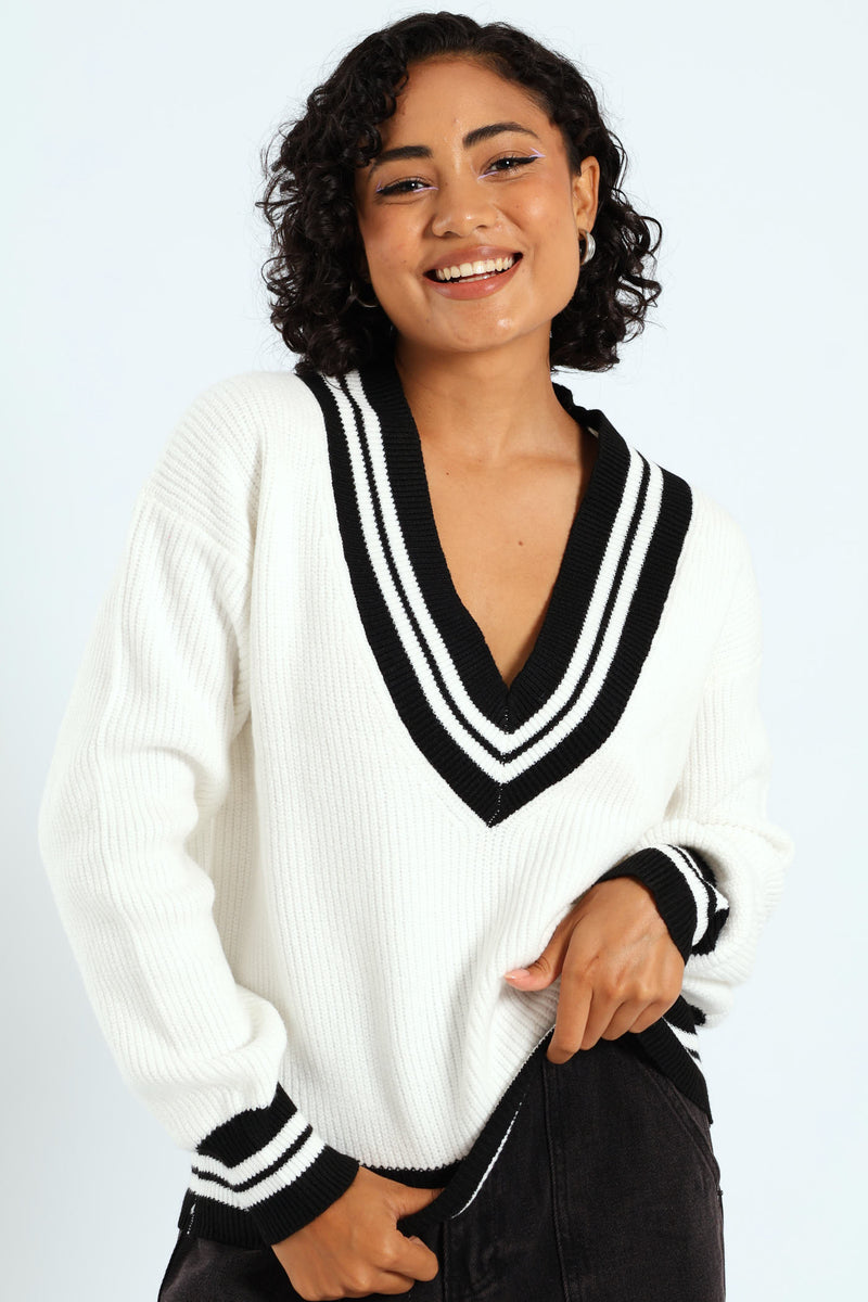 Oversized Tipped V-Neck Pullover - Cream