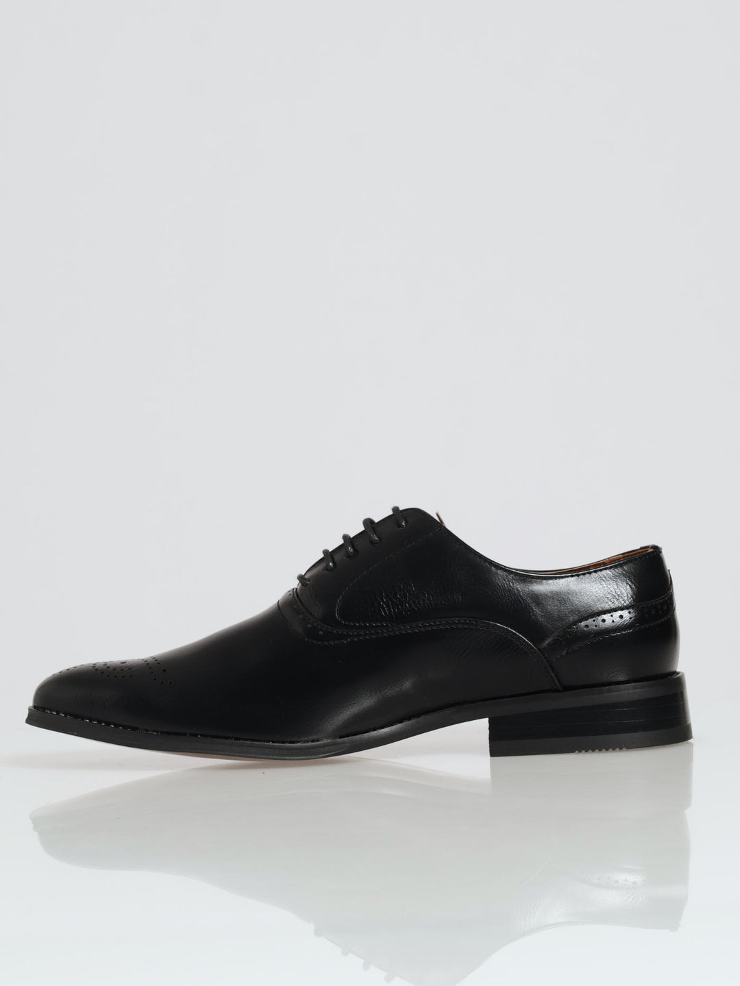 Toe Pin Punch Pattern Lace Up Oxford Shoe - Black