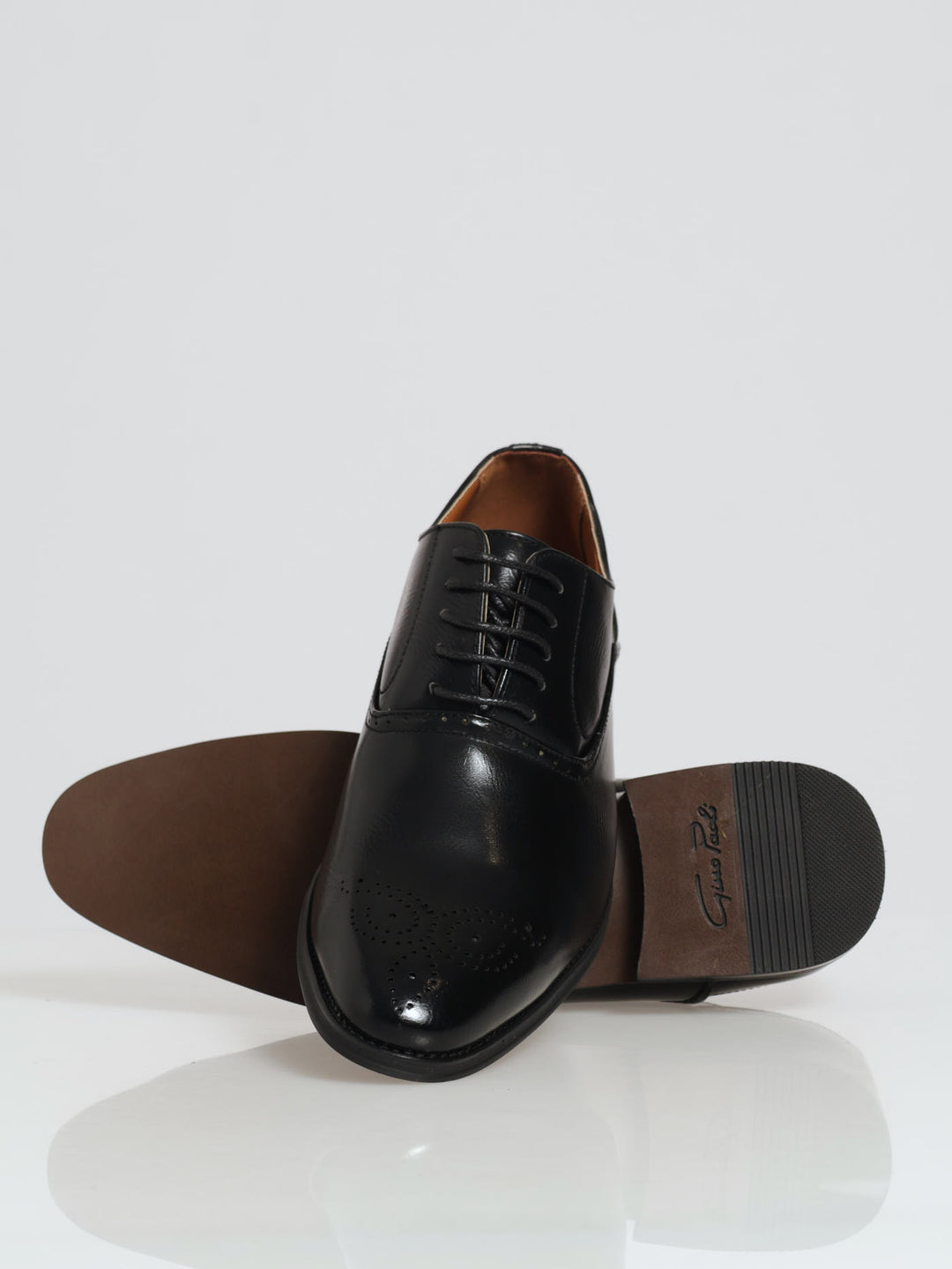 Toe Pin Punch Pattern Lace Up Oxford Shoe - Black